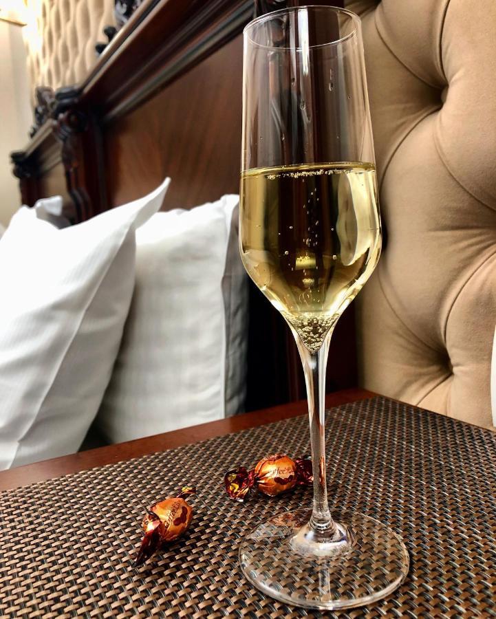 אראד Picasso Boutique Hotel מראה חיצוני תמונה